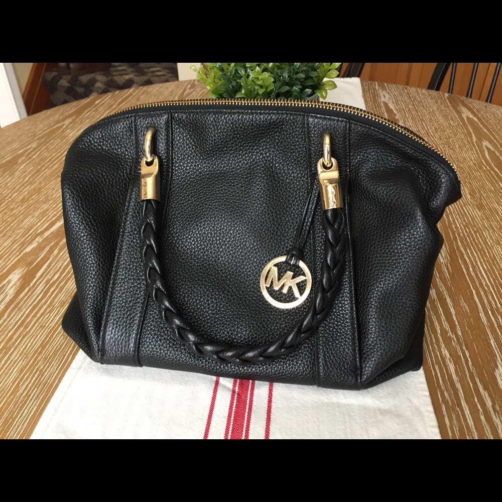 Michael Kors Naomi Satchel